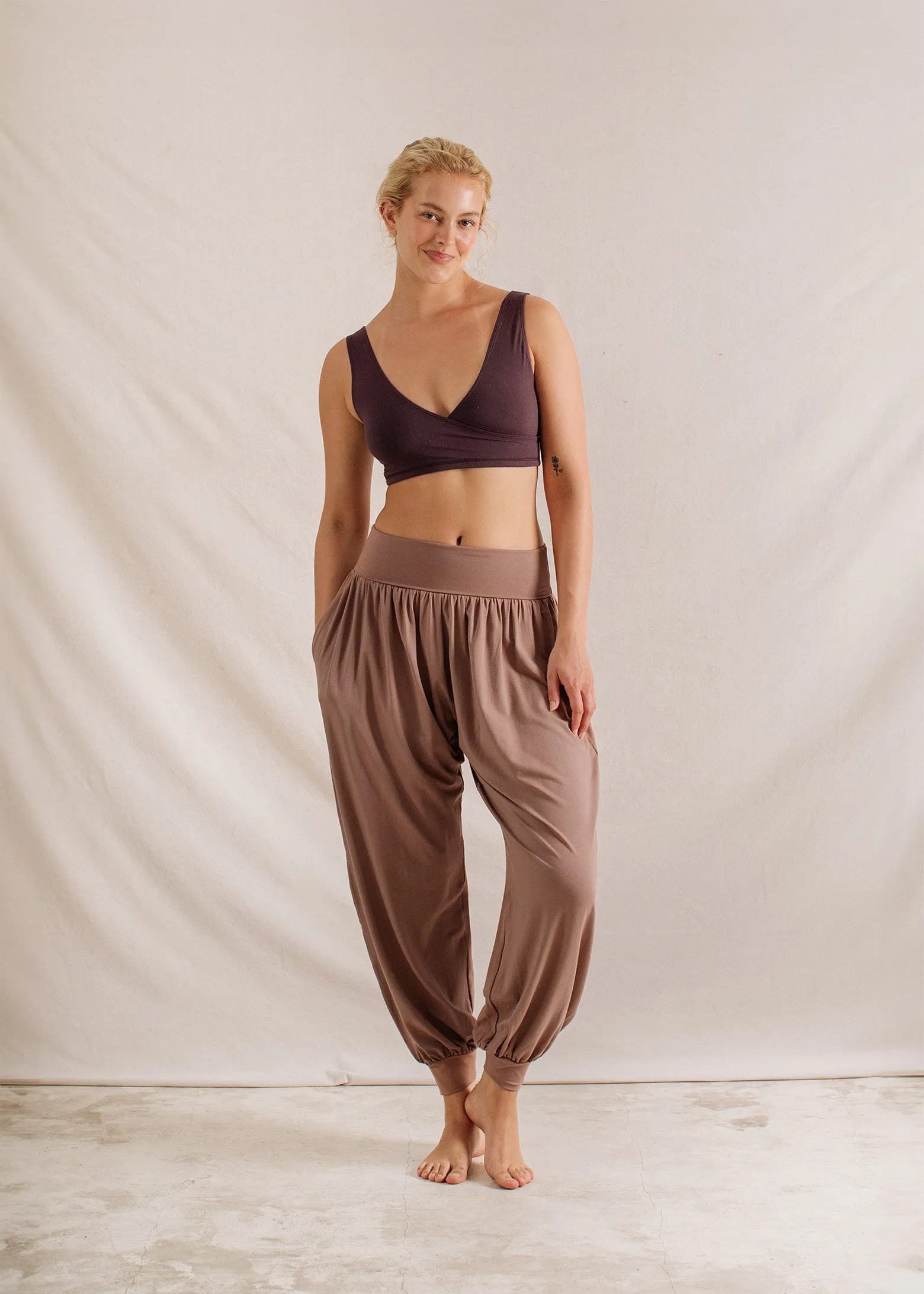 Alora Pants Sandalwood