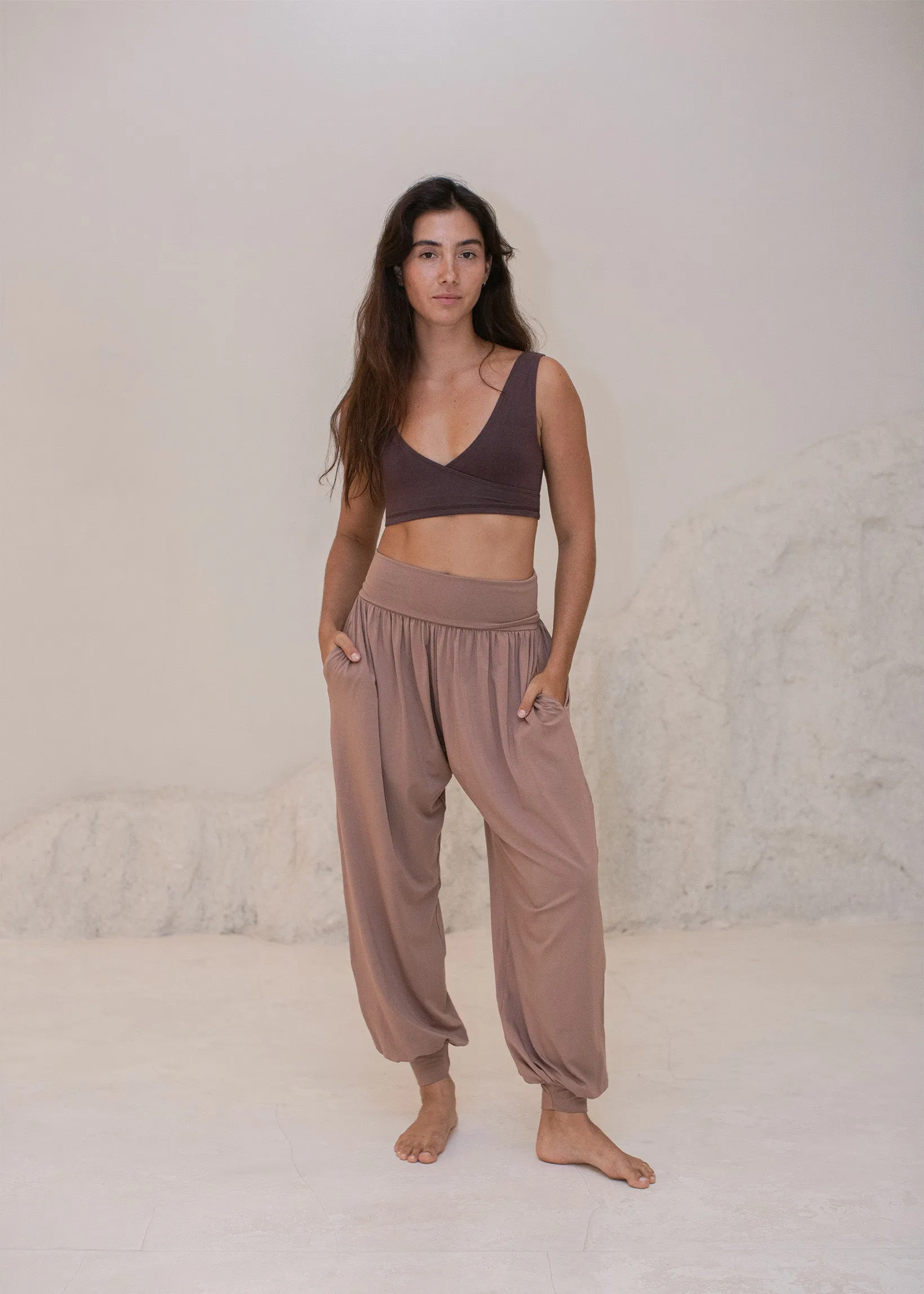 Alora Pants Sandalwood