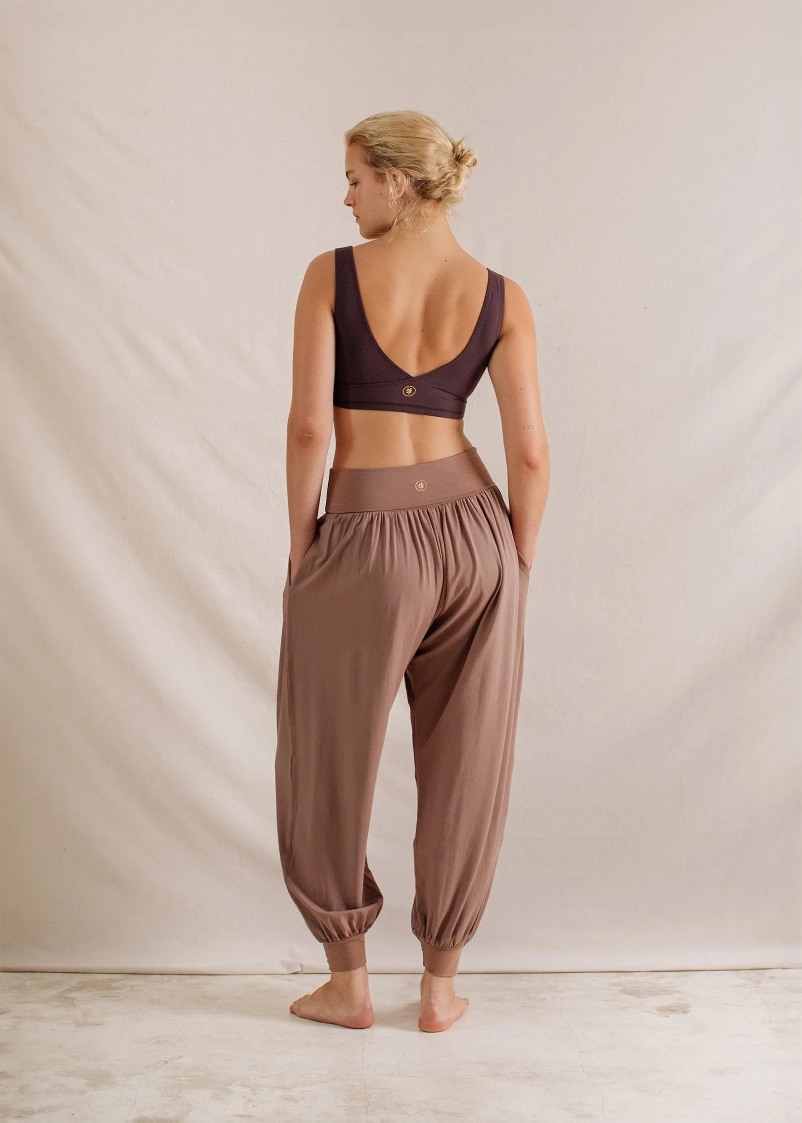 Alora Pants Sandalwood