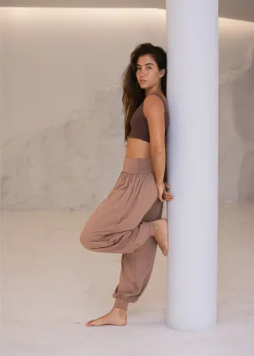 Alora Pants Sandalwood