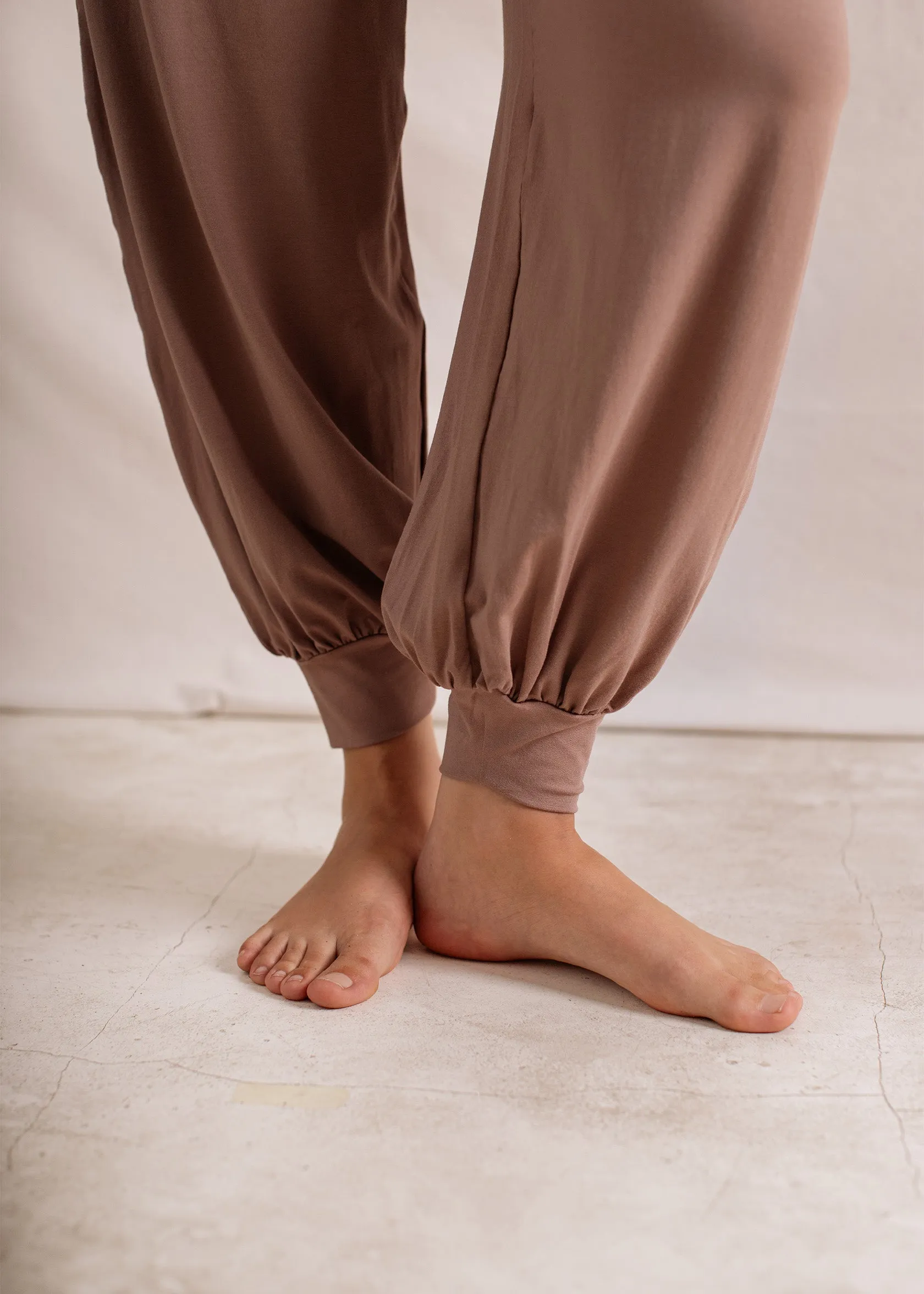 Alora Pants Sandalwood