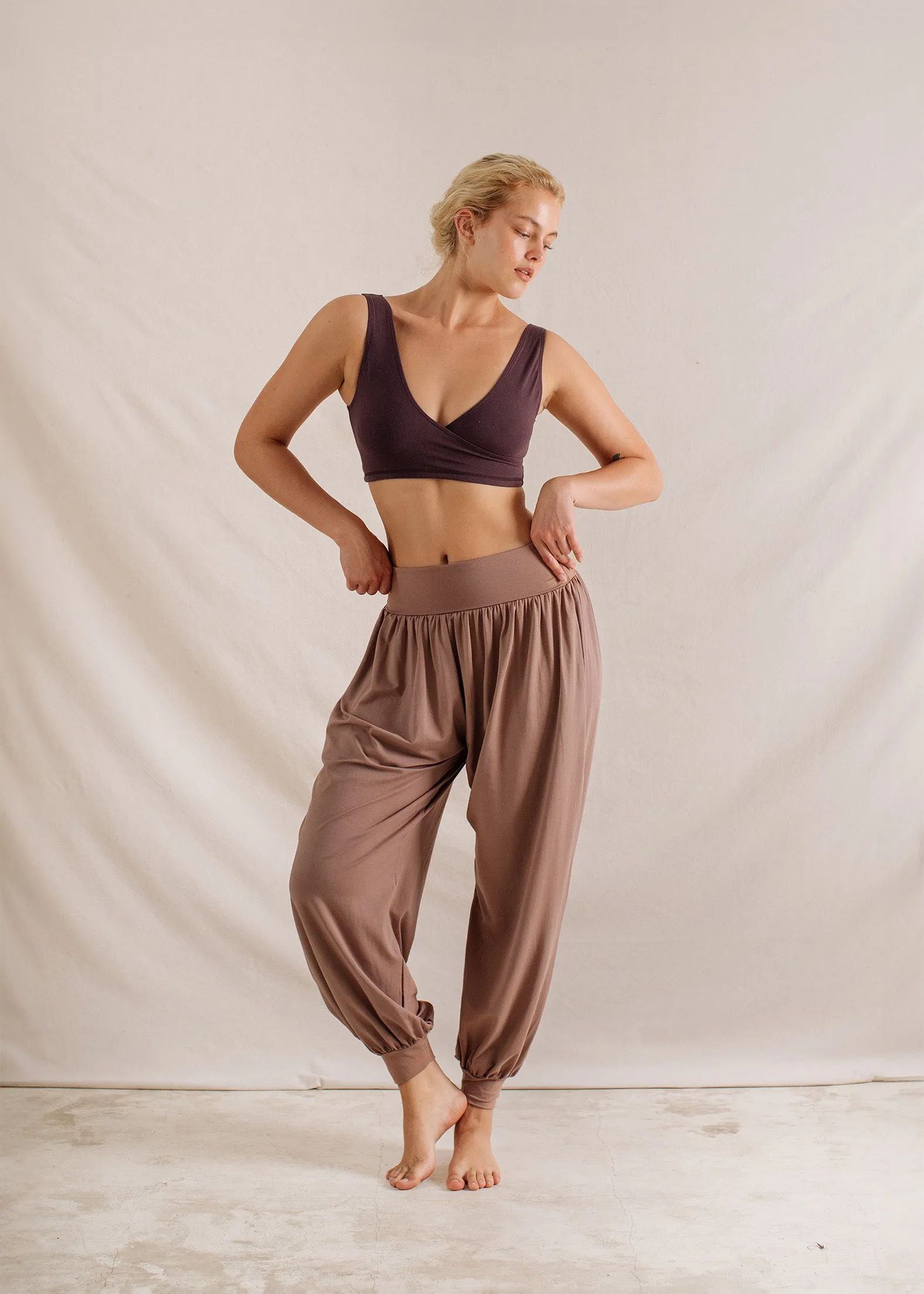 Alora Pants Sandalwood