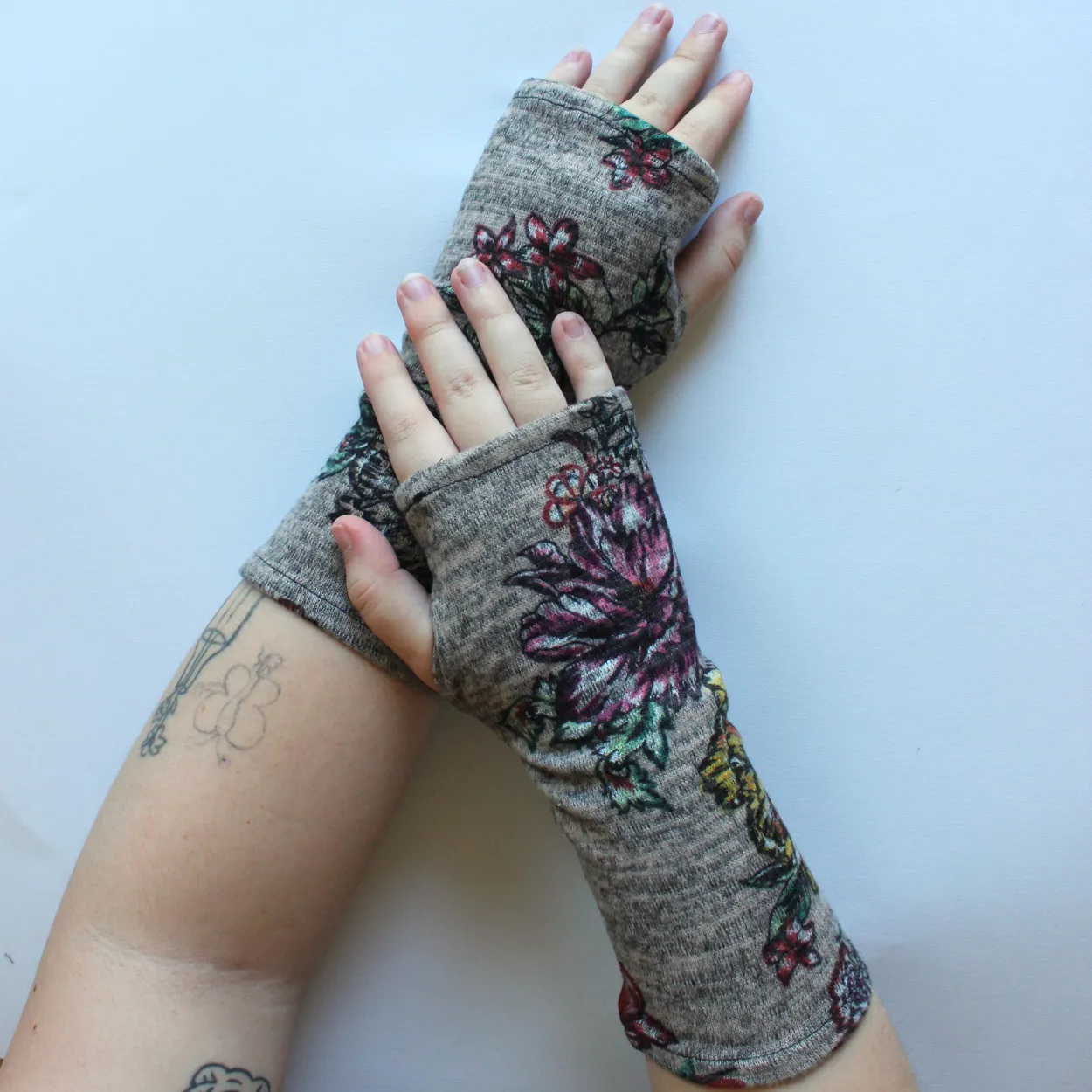 Heather Printed Jersey Fingerless Gloves