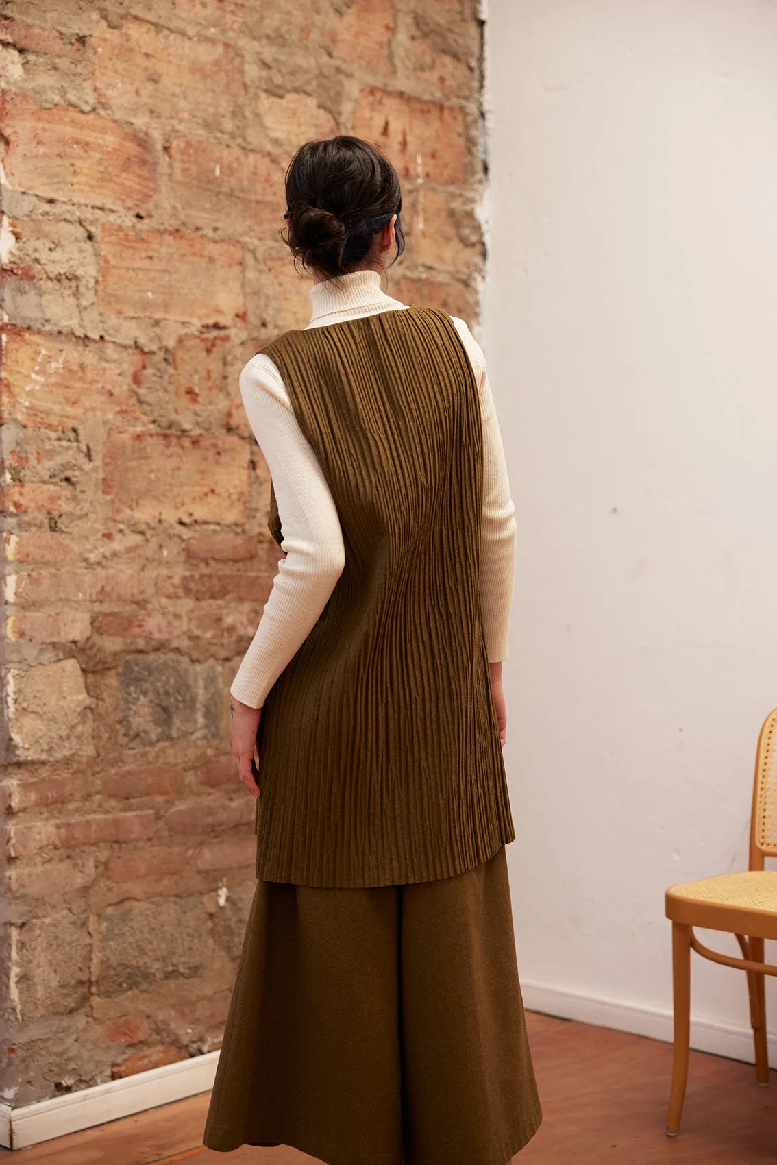 Recycled Wool Pleated Jumper - Oliva