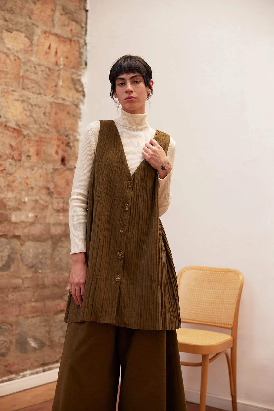 Recycled Wool Pleated Jumper - Oliva