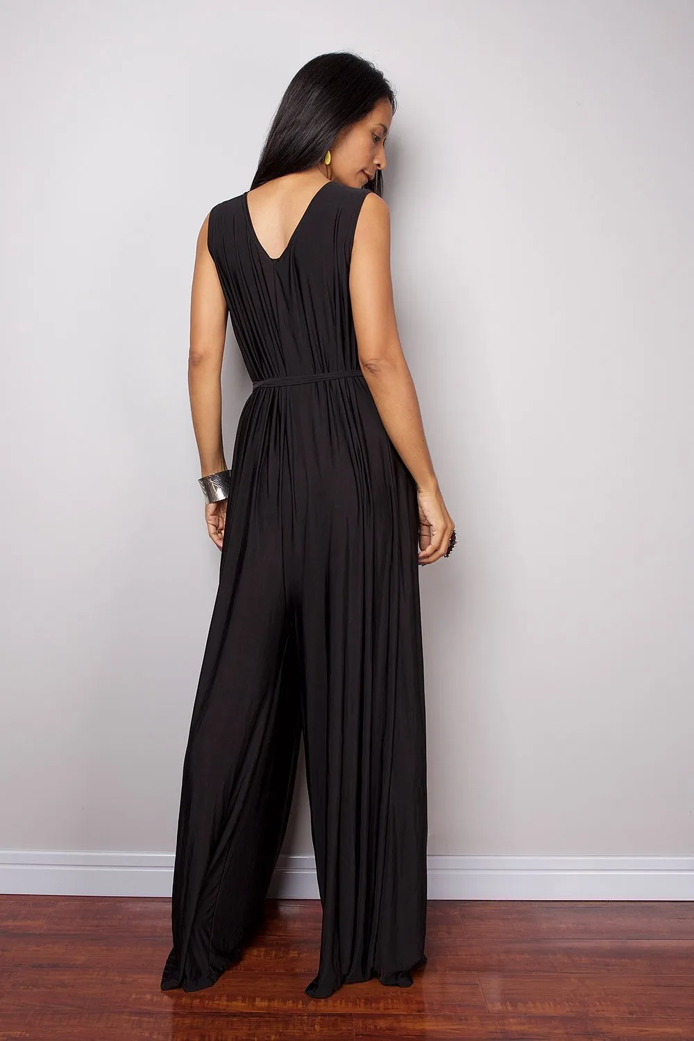 Sleeveless Black Jumper Maxi Dress