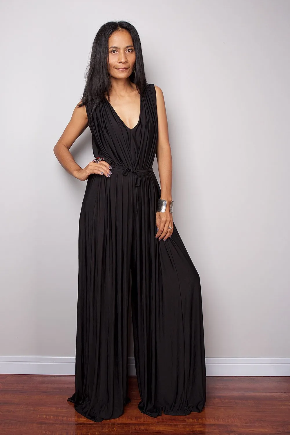 Sleeveless Black Jumper Maxi Dress