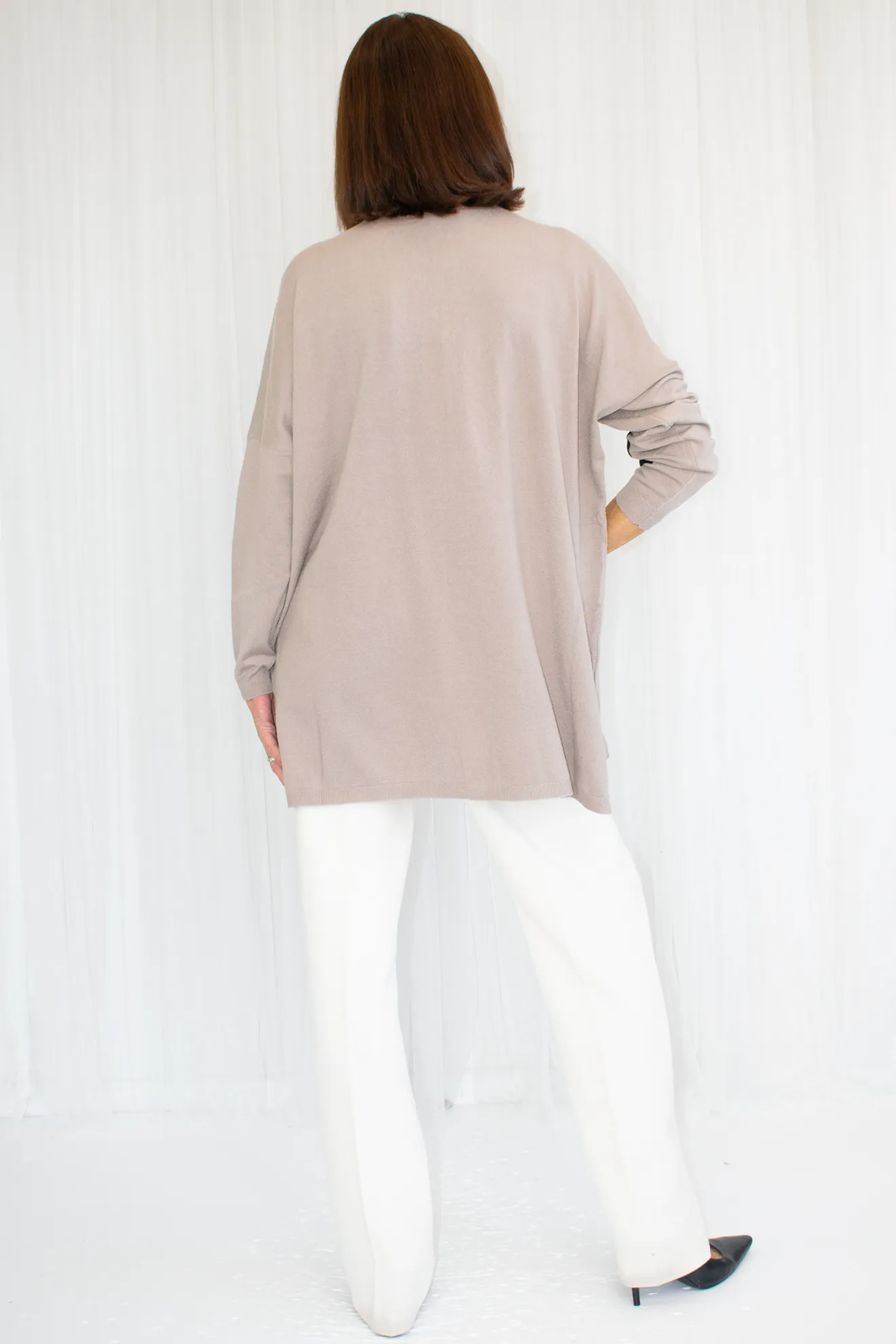 Valencia V-neck soft knit jumper with contrast hearts in Mocha